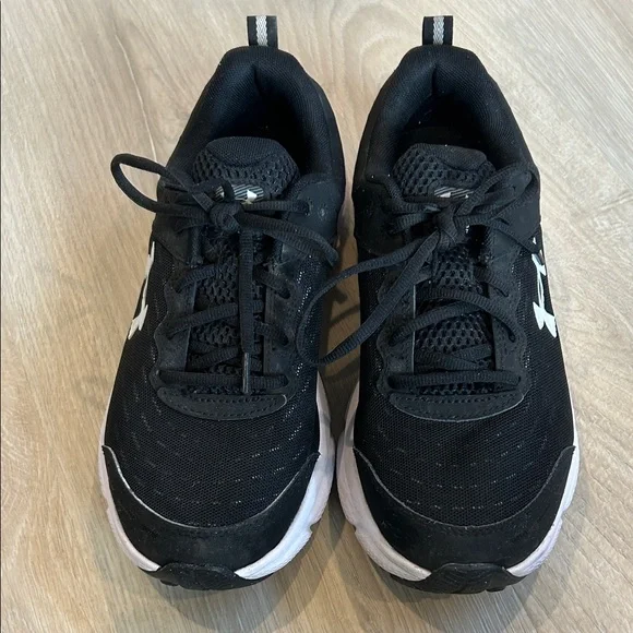 Under Armour Black Athletic Shoes with White Soles, Men’s Size 9.5 Extra Wide - Picture 6 of 6